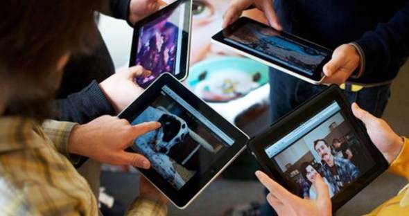 Δωρεάν Internet για 12 μήνες, laptop ή tablet για τους δικαιούχους του κοινωνικού μερίσματος