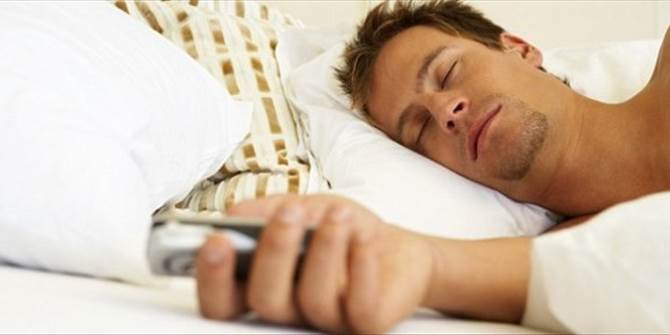 Tηλέφωνα και Tablet μας κόβουν τον ύπνο;